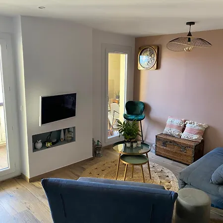 Appartement Cocon Idealement Situe Entre Terre Et